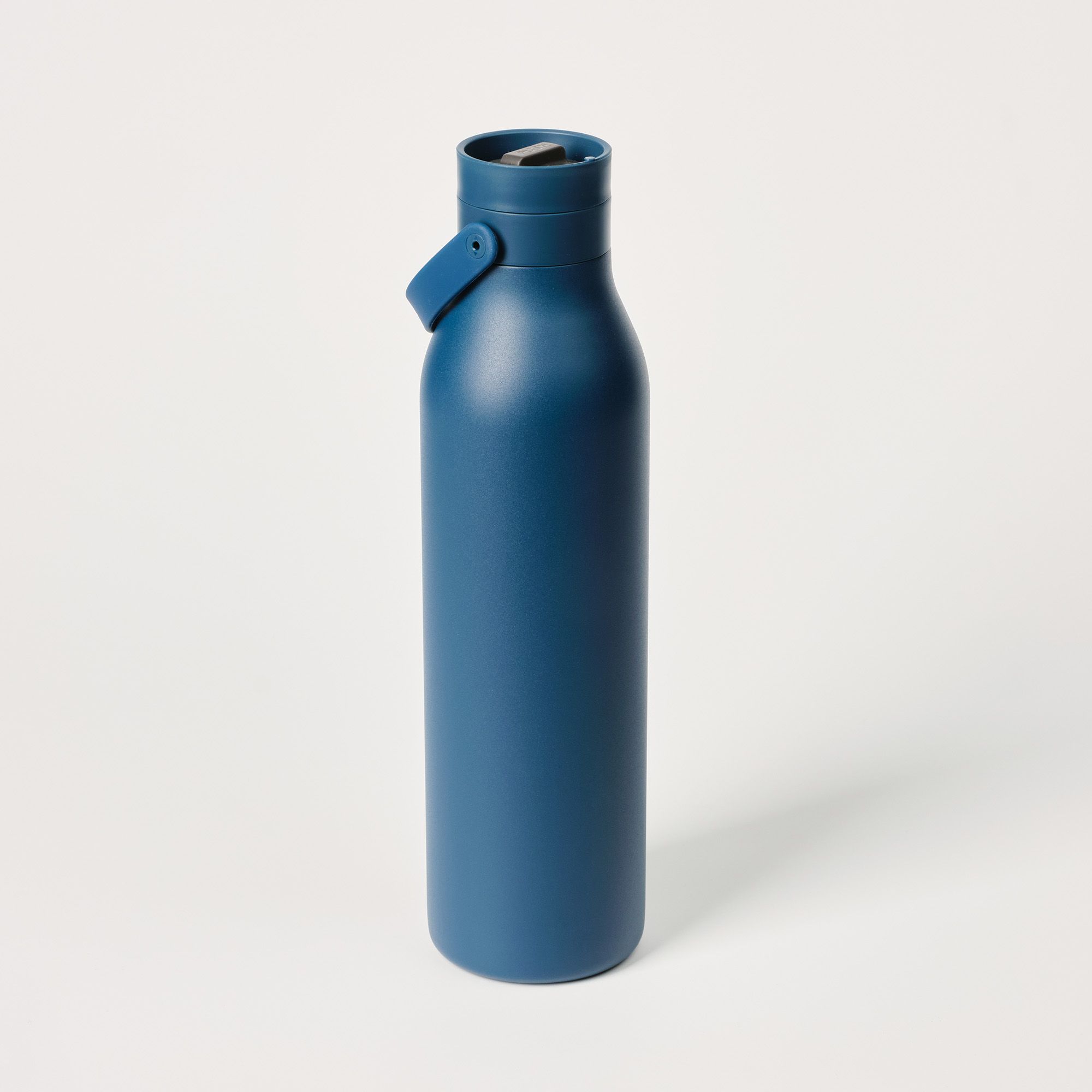 Circular&Co Website_ Stainless Steel_Reusable Bottle_ Midnight Blue _750ml Circular&Co Reusable Stainless Steel Water Bottle Midnight Blue 750ml