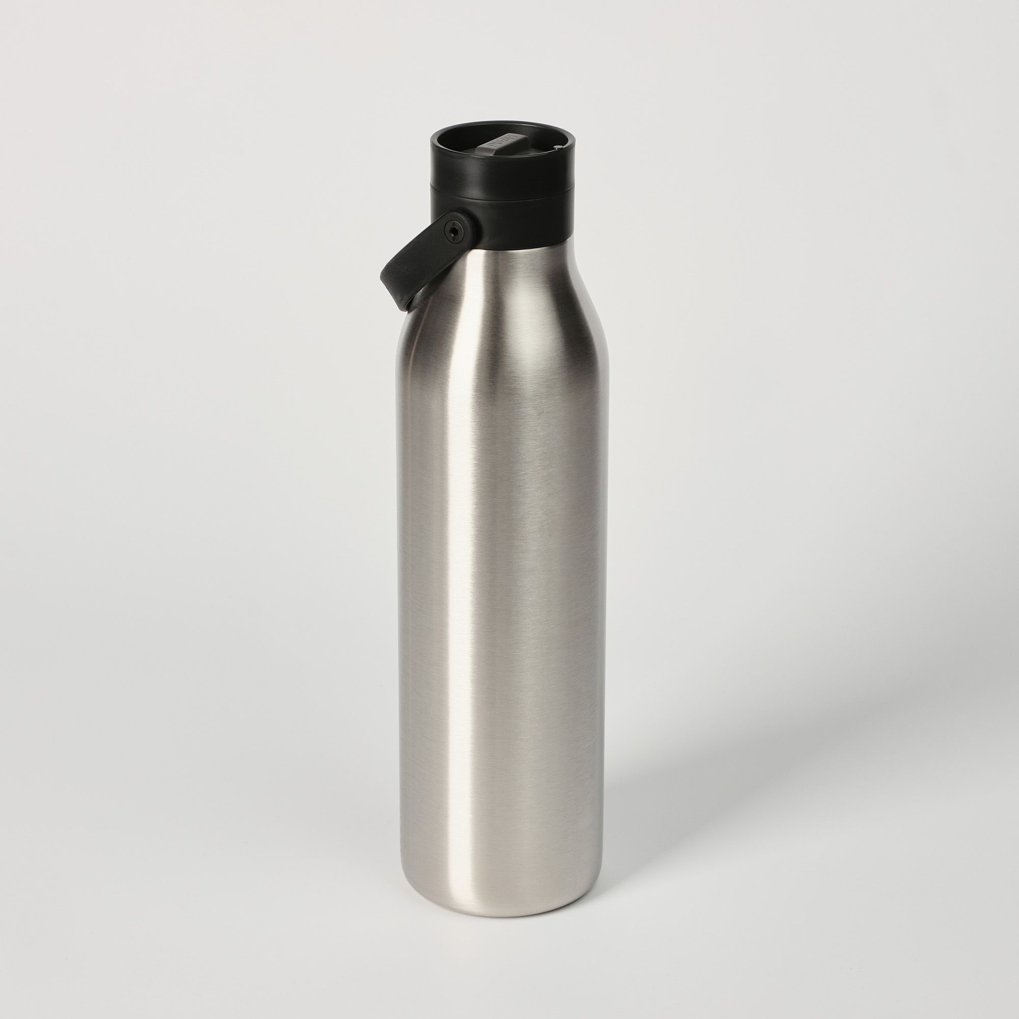 Circular&Co Website_ Stainless Steel_Reusable Bottle_Uncoated Ink_750ml Circular&Co Reusable Stainless Steel Water Bottle Uncoated Ink Black 750ml